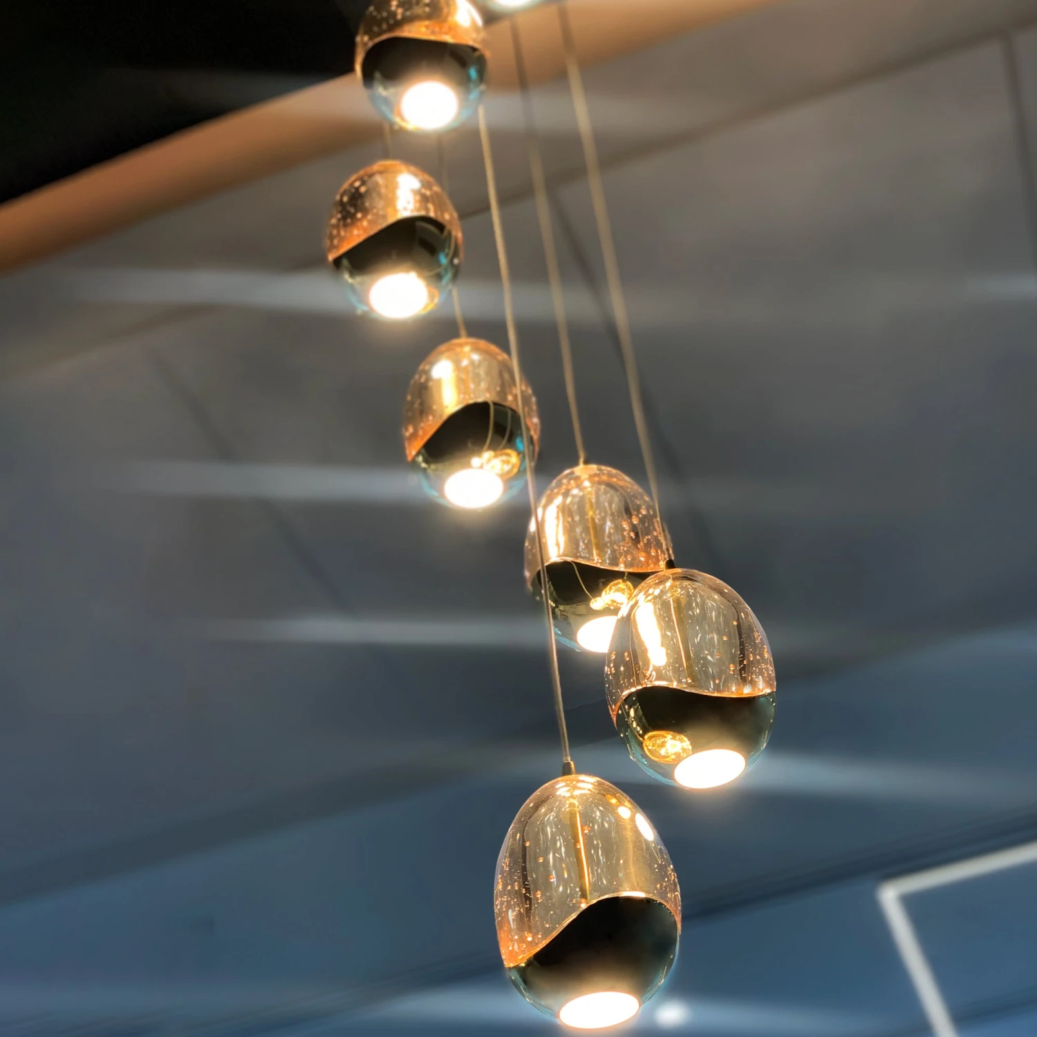 VONN LIGHTING VONN Artisan Venezia VAC3207GL 7-Light Integrated LED ETL Certified Pendant, Height Adjustable Chandelier, Gold 6 VONN LIGHTING VONN Artisan Venezia VAC3207GL 7-Light Integrated LED ETL Certified Pendant, Height Adjustable Chandelier, Gold - Image 4