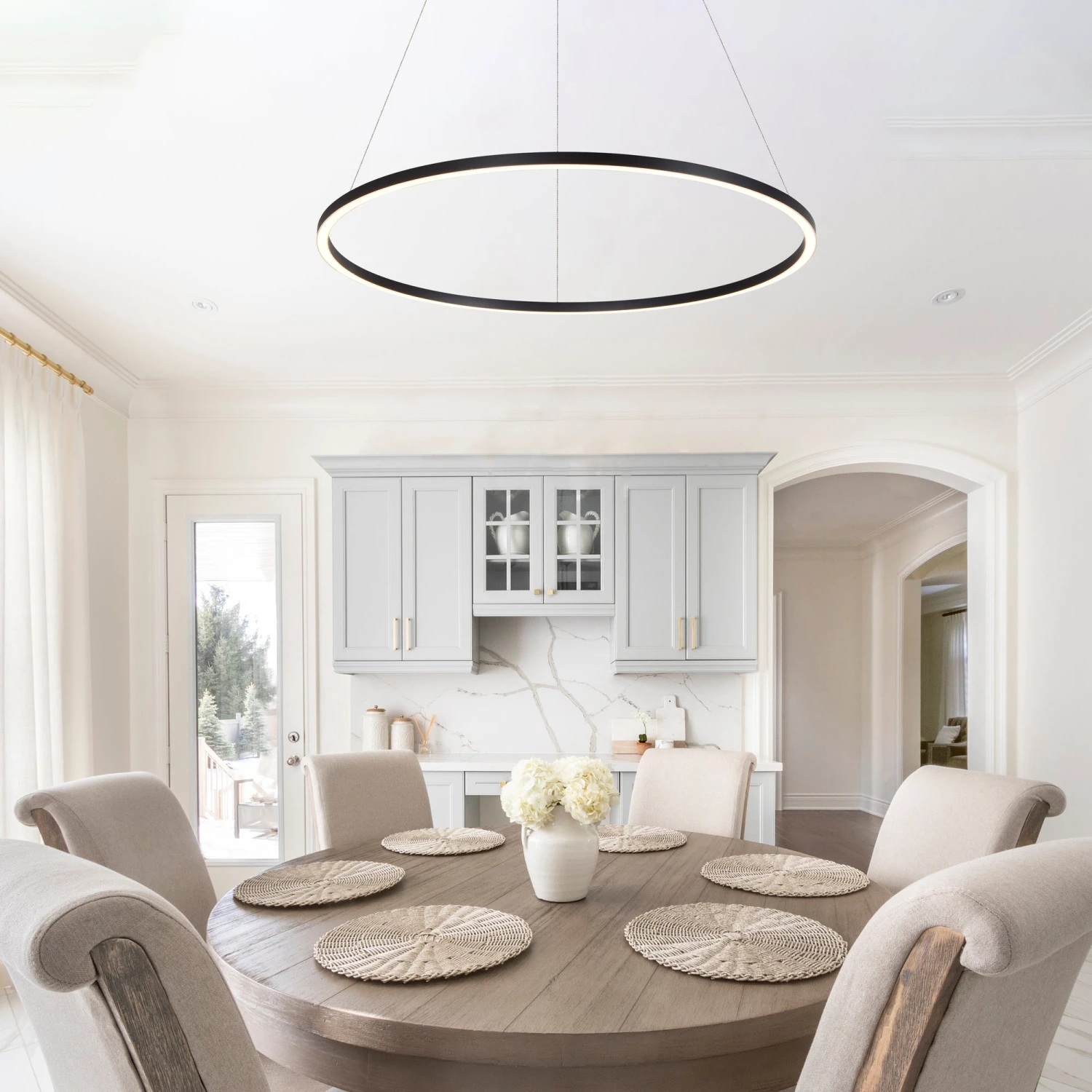 VONN LIGHTING VONN Tania VMC34911BL 39" ETL Certified Integrated LED Ring Chandelier Height Adjustable Pendant In Black 9 VONN LIGHTING VONN Tania VMC34911BL 39" ETL Certified Integrated LED Ring Chandelier Height Adjustable Pendant In Black - Image 7